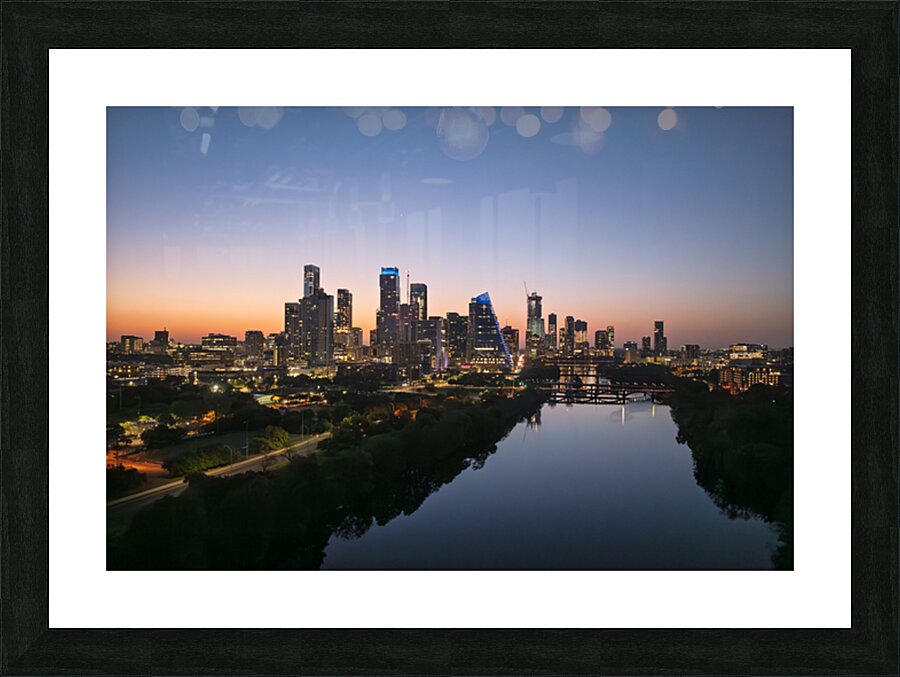 Orange skies behind skyline of Austin Texas as sun starts to ris Impression et Cadre photo