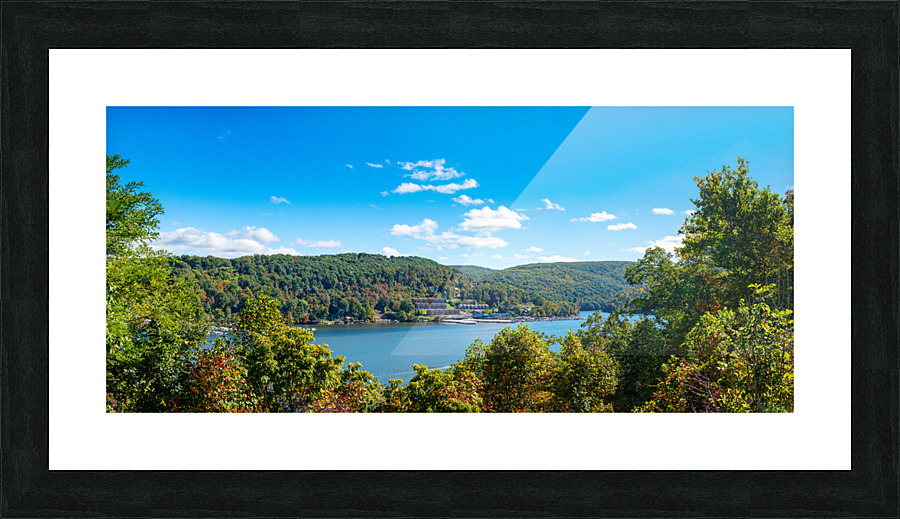 Early fall colors on Cheat Lake in Morgantown WV  Impression encadrée