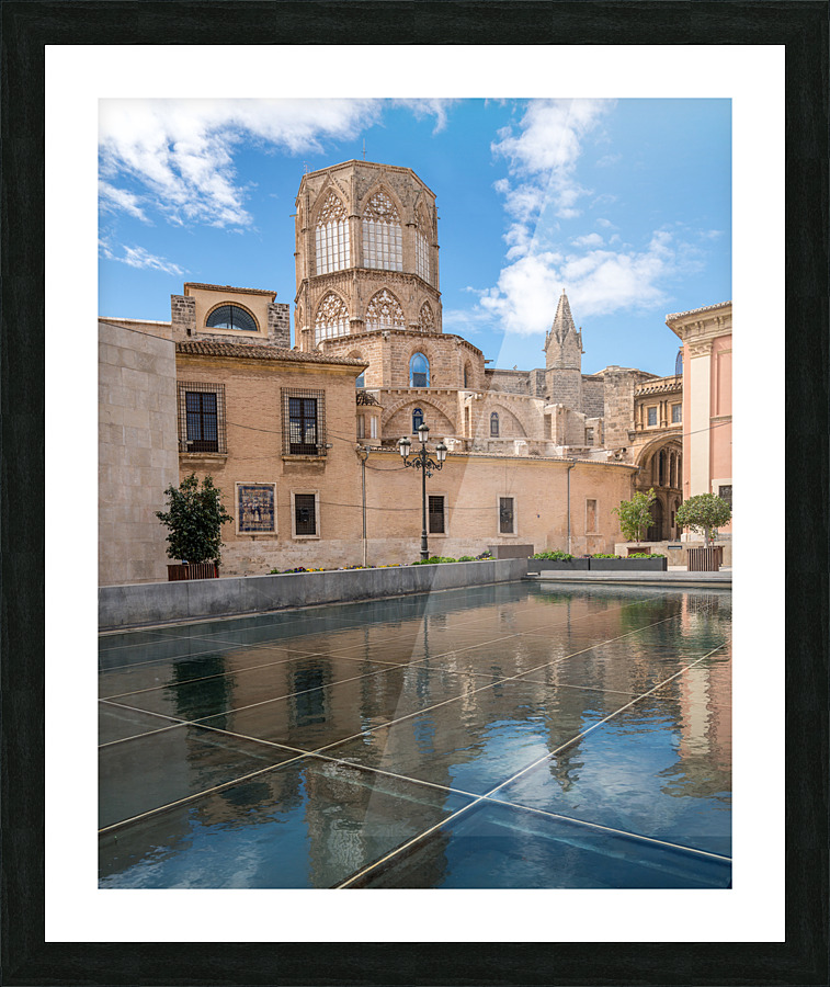 Reflection of Cathedral and Basilica Valencia  Impression encadrée