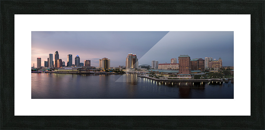 City skyline of Tampa Florida at sunset  Impression encadrée