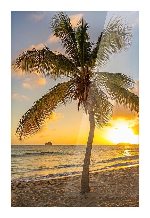 Cruise ship leaves St Thomas Impression et Cadre photo