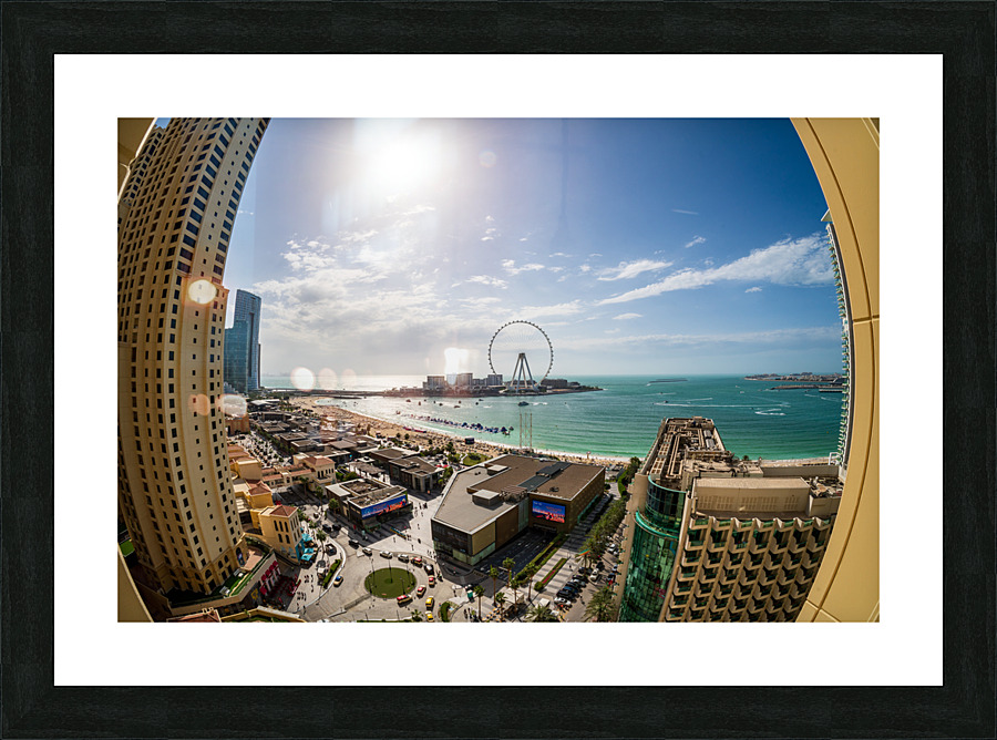 Fisheye view of Dubai observation wheel on Bluewaters Island  Impression encadrée