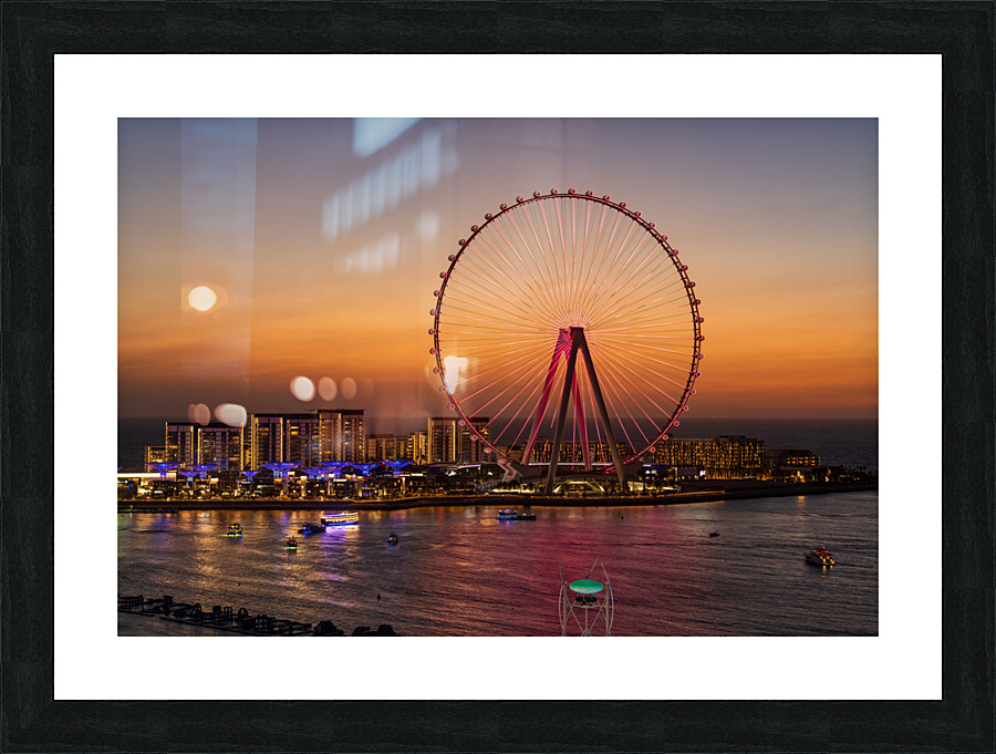 Light show on Ain Dubai observation wheel at sunset  Impression encadrée