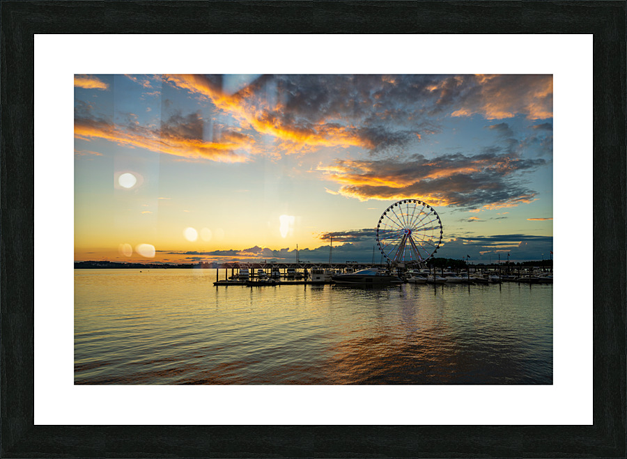 Ferris wheel at National Harbor at sunset  Impression encadrée