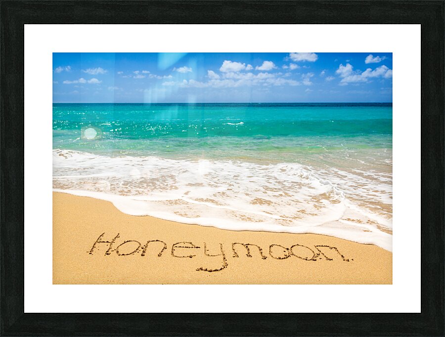 Romantic memory of honeymoon on tropical island  Impression encadrée