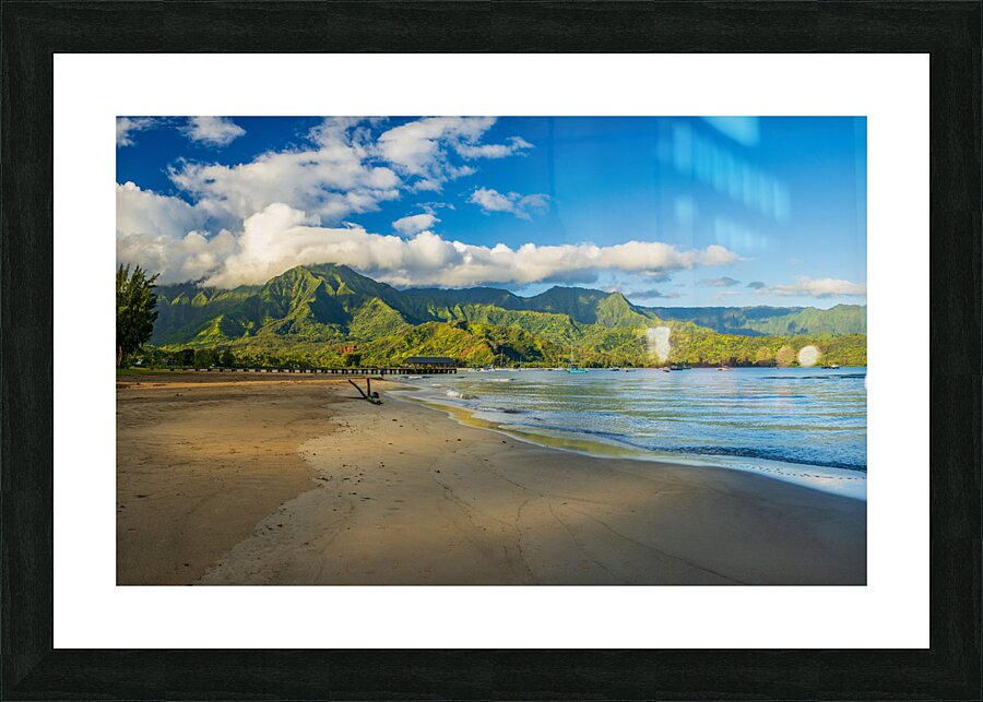 Panorama of the sandy beach at Hanalei with pier and bay  Impression encadrée