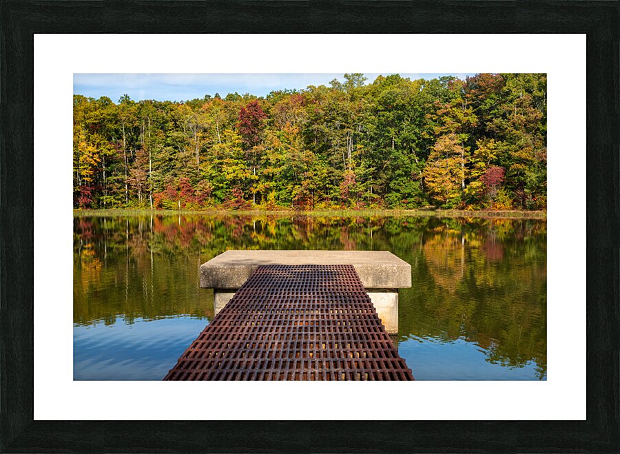 Fall leaves and metal pier in Coopers Rock State Forest in WV  Impression encadrée