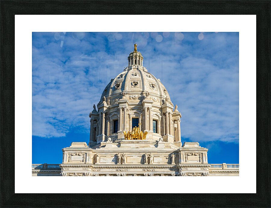 Dome and statue of the State Capitol building in St Paul  Impression encadrée