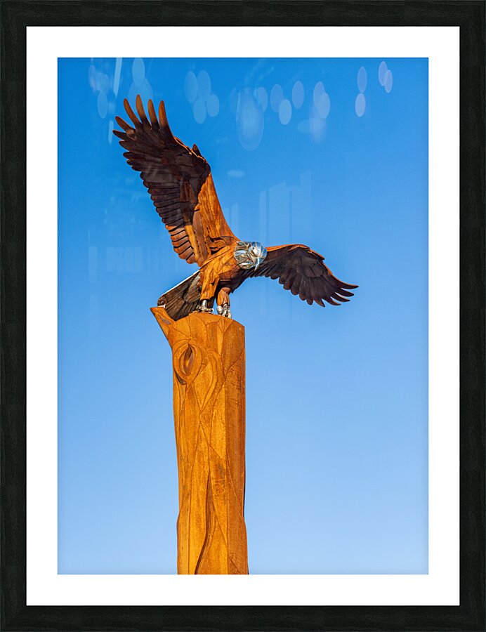Eagle Landmark sculpture in Riverside Park La Crosse Wisconsin  Impression encadrée