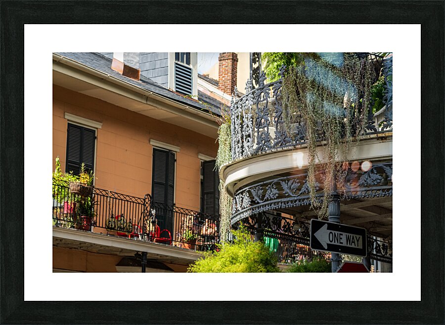 Traditional wrought iron balcony on brick New Orleans house  Impression encadrée
