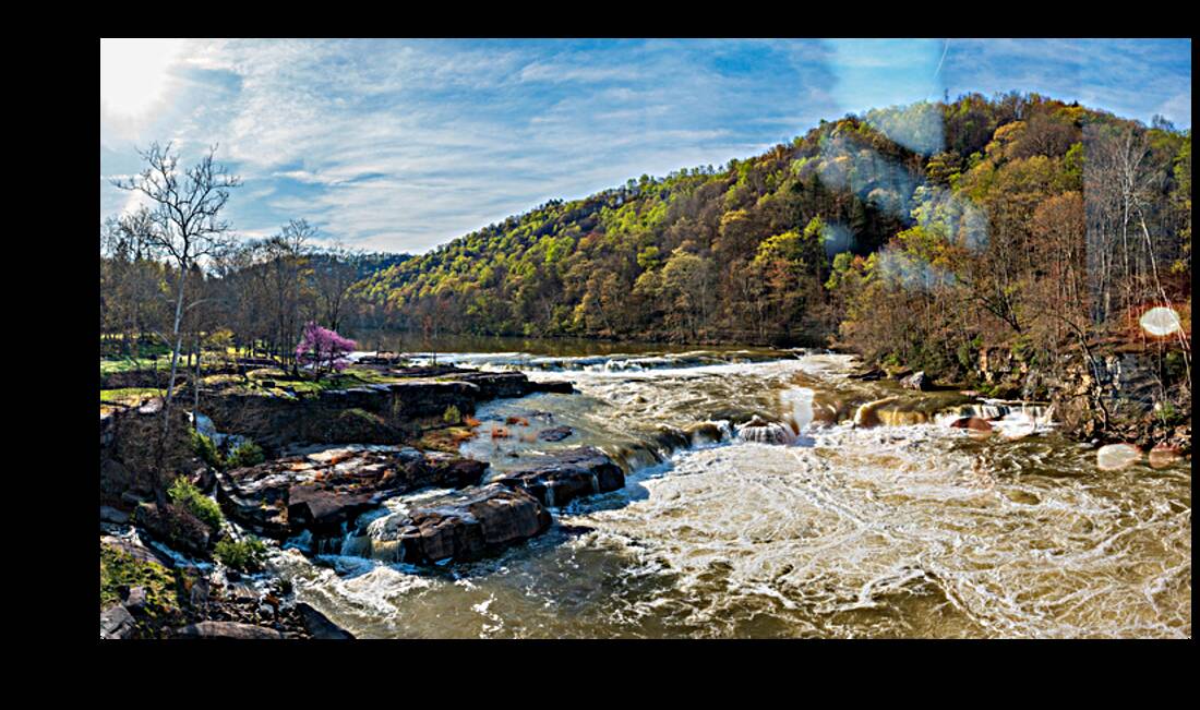 Panorama of flooded Valley Falls on a bright spring morning Reproduction